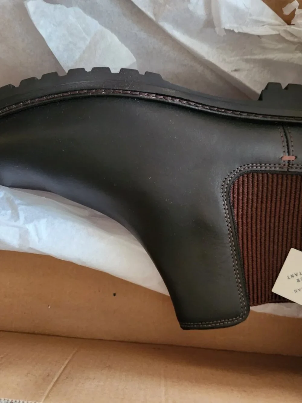 Cole Haan Midland Chelsea Boots. Black Leather. Size 9. Men's. NIB